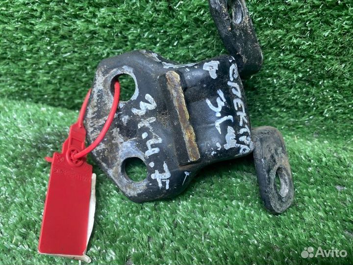 Петля двери задняя левая Kia Spectra