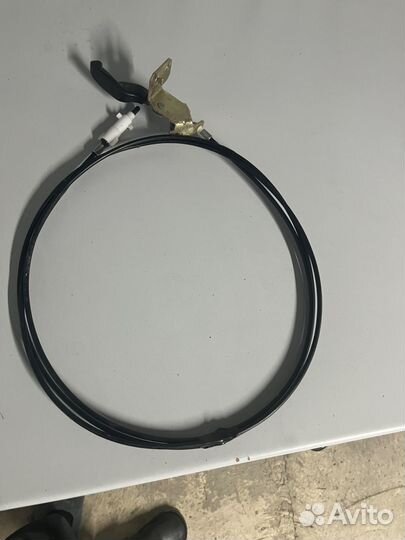 Трос открывания лючка безнобака geely emgrand ec7