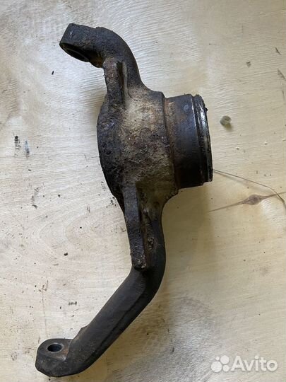 Кулак поворотный левый ваз 2121 нива
