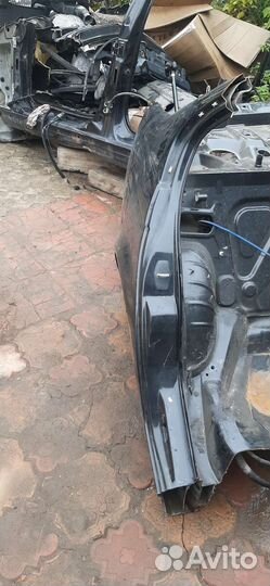 Задняя правая крыло на BMW E46 седан