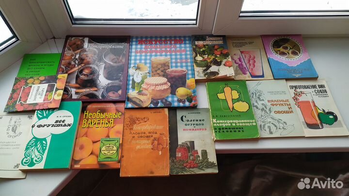 Книги и открытки по кулинарии