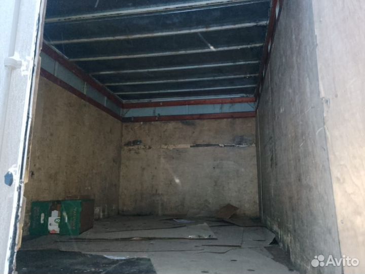 Фургон на газон