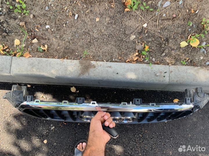 Решетка радиатора audi Q3 2013 года