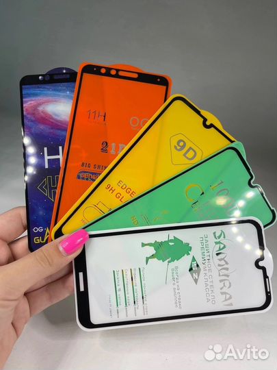 Защитные стекла на смартфон