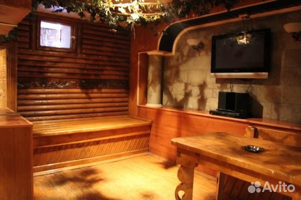 Сауна с большим бассейном
