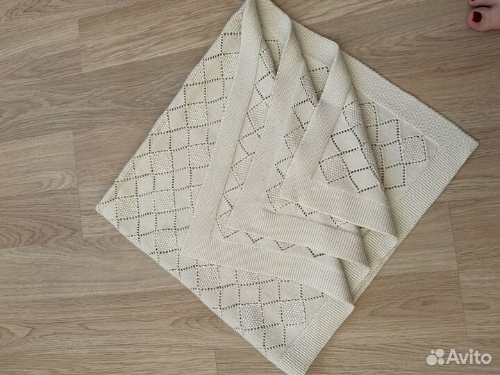 Плед вязаный на выписку