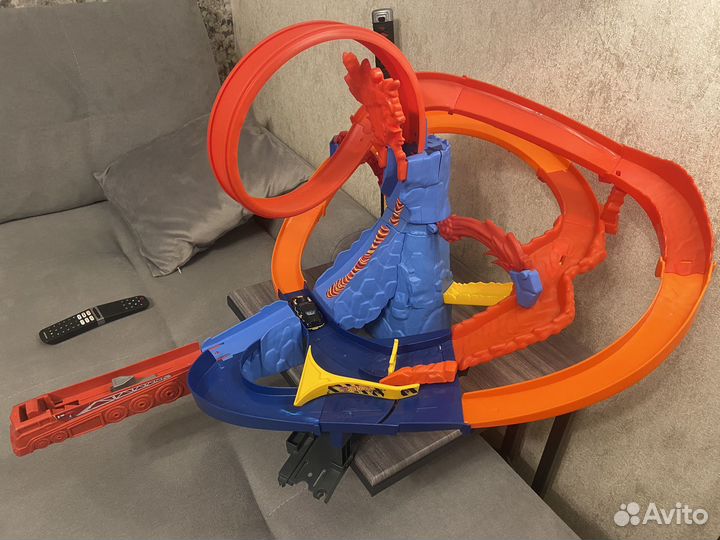 Трек Hot Wheels Volcano Escape FTD61