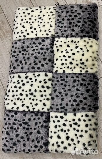 Меховые лежаки для животных