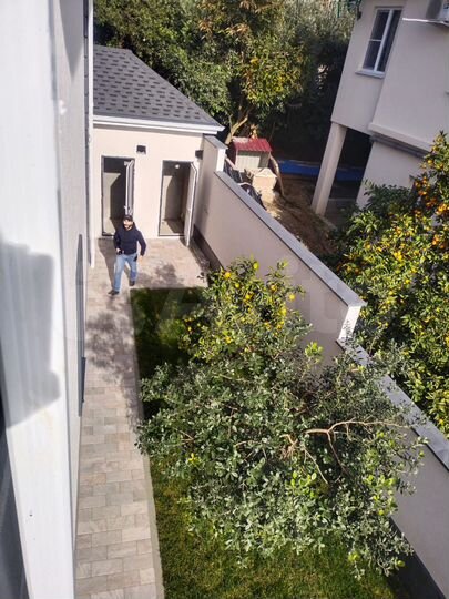 Дом 180 м² на участке 4 сот.