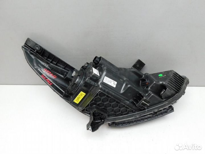 Фара левая Hyundai Solaris