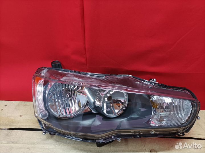 Фара правая Mitsubishi Lancer 10 2007