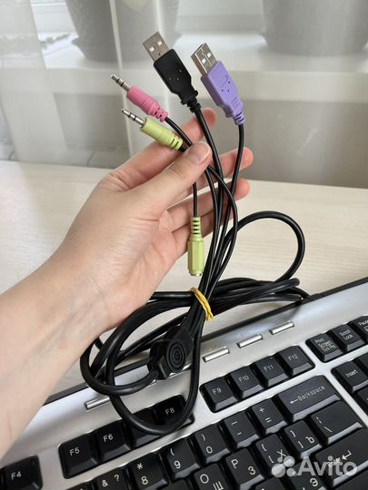 Набор: клавиатура, колонки, мышь, веб-камера