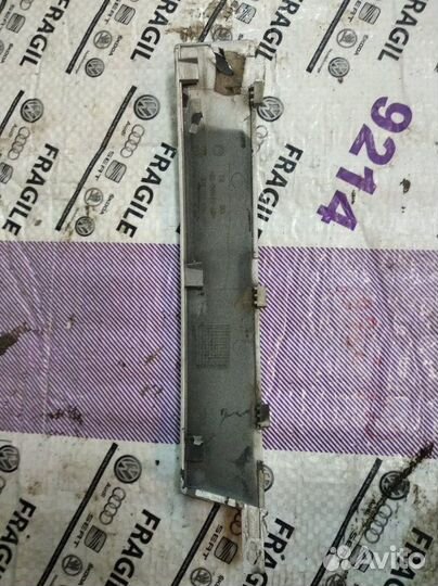 Накладка под фонарь левая Skoda Octavia Tour A4