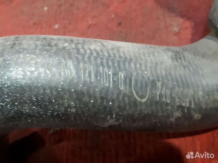 Верхний патрубок радиатора ауди 100 с4