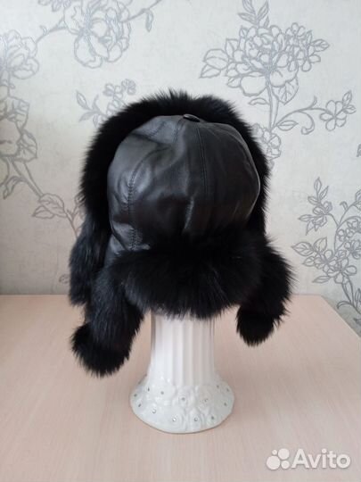 Женская зимняя шапка