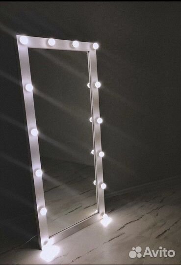 Гримерное зеркало в полный рост