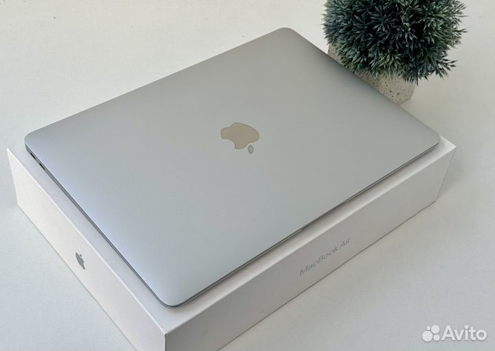 Apple MacBook Air 13 (2020) M1 512gb Идеальный