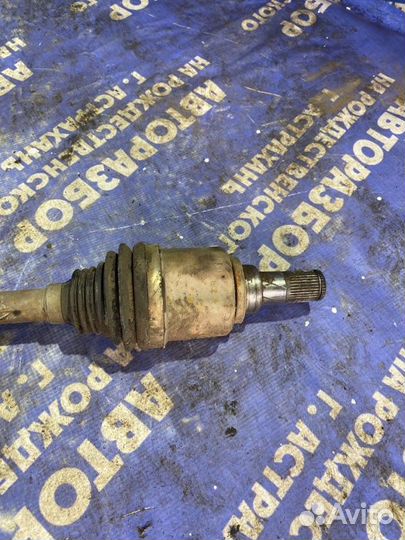 Левый привод Ford Focus 3 седан iqdb 2013