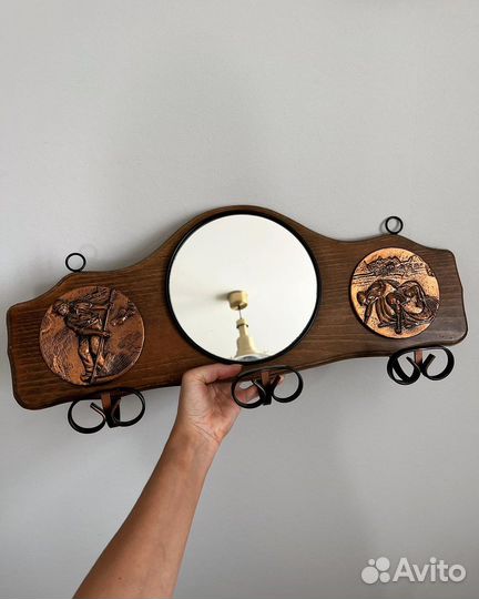Настенная вешалка зеркало