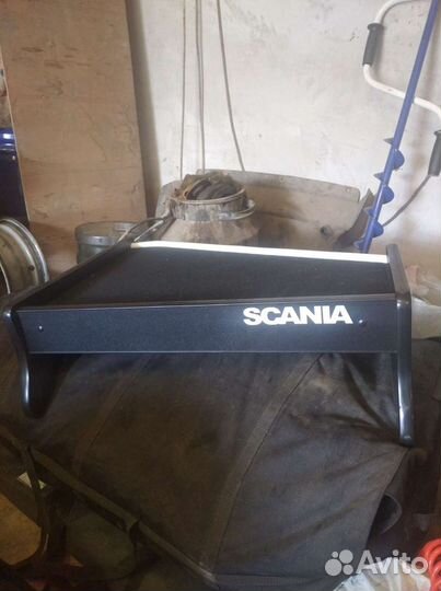 Полка на панель scania