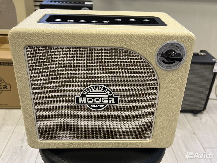 Комбоусилитель с процессором mooer dh2 15 ватт