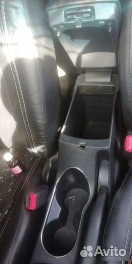 Подлокотник Kia Cerato 2