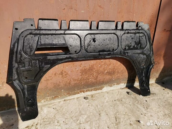 Пыльник двигателя на polo