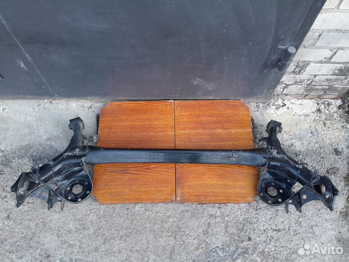 Балка задняя Toyota Auris 150