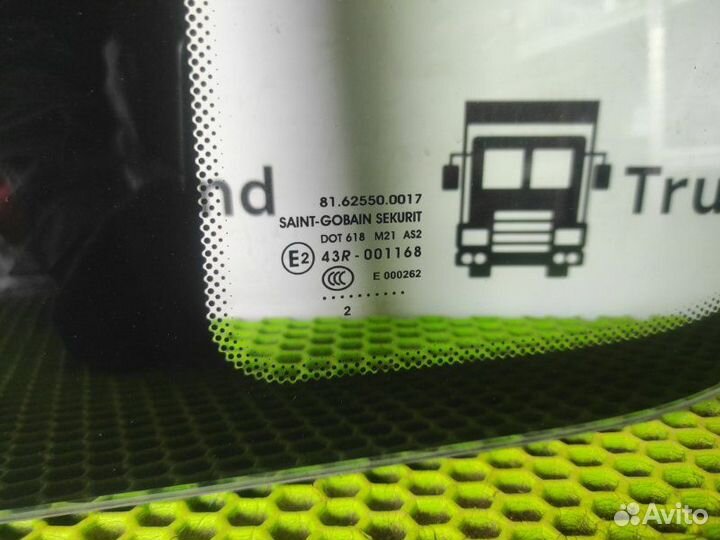 Стекло боковое левое Man Tgx 2012