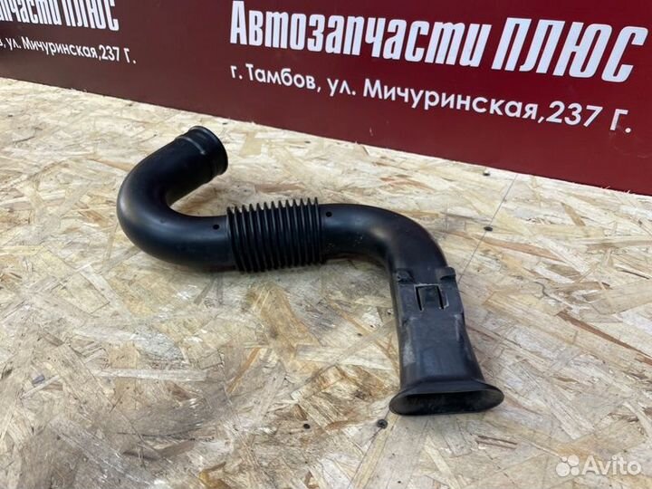 Патрубок воздушного фильтра Renault Sandero