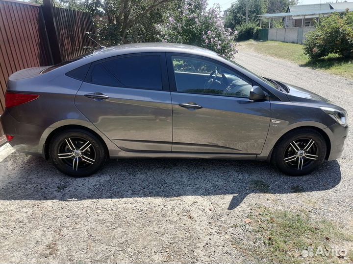 Hyundai Solaris 1.6 AT, 2015, 128 000 км