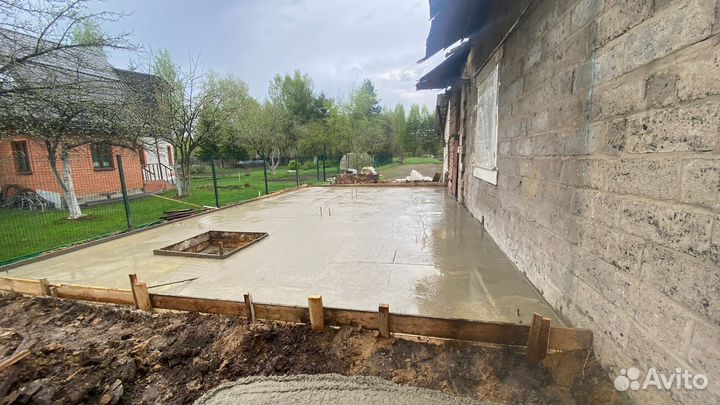 Бригада строителей