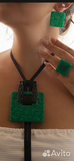 Украшение на шею из полимерной глины