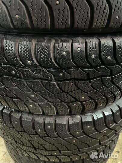 Viatti Bosco Nordico V-523 215/55 R17 91