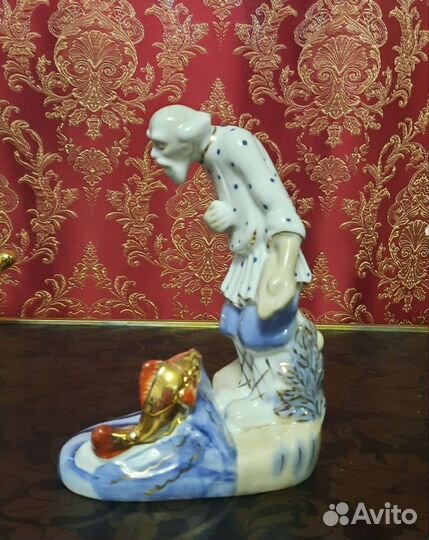 Статуэтки фарфор