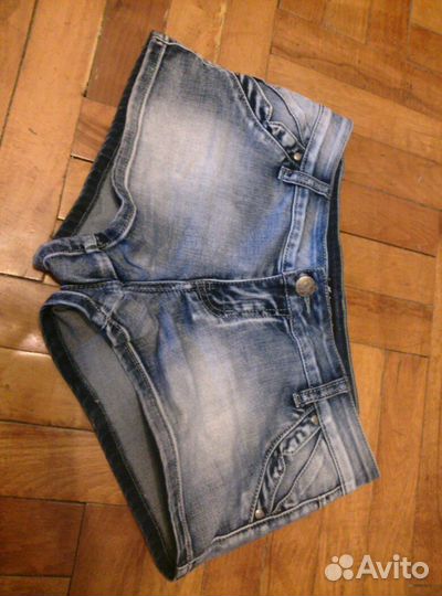 Джинсовые шорты