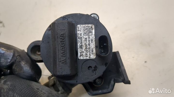 Насос водяной Jaguar XE 2015