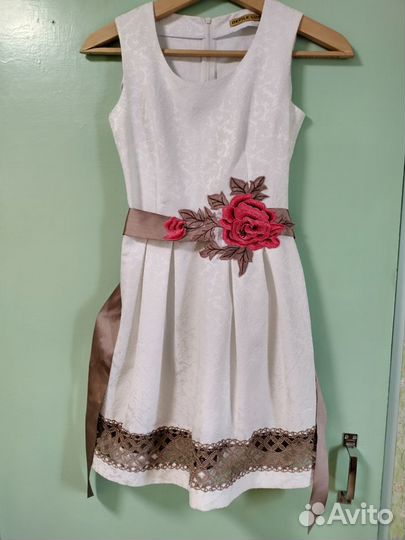 Коктейльное платье 42 размер