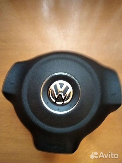Крышка подушки руля Фольксваген поло седан с09