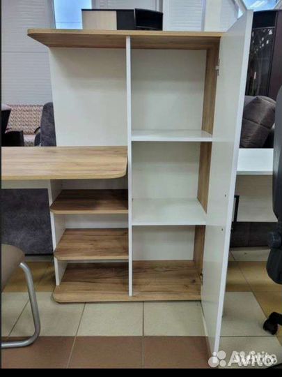 Стол компьютерный