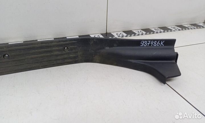 Накладка порога правого внутренняя передняя часть Sitrak C7H