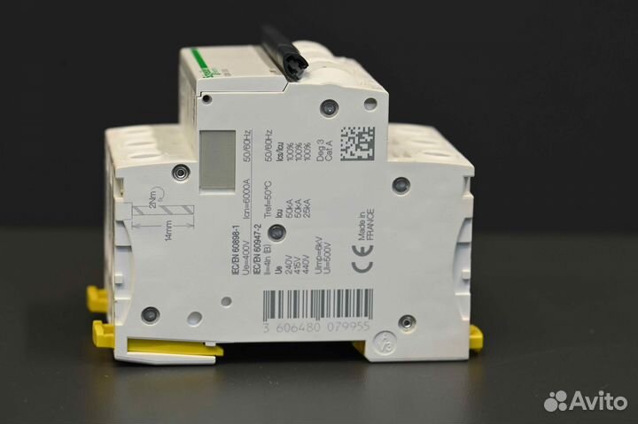 Schneider Electric A9F73302 новый, 4 шт