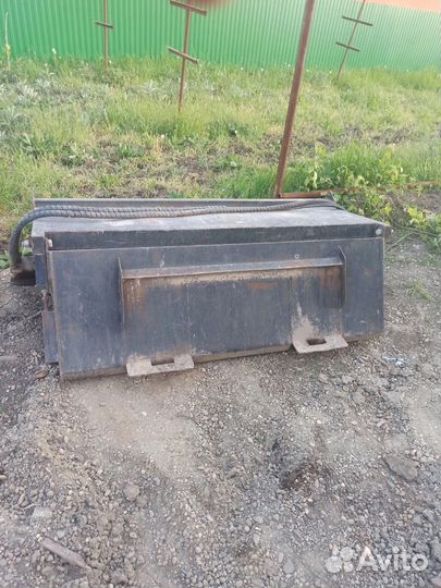 Щетка с бункером