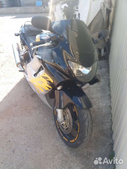 Honda CBR 600 F4