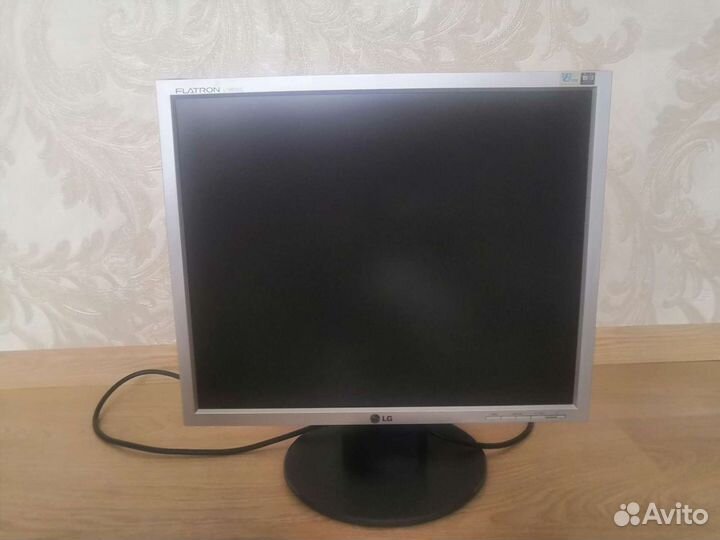 Монитор LG