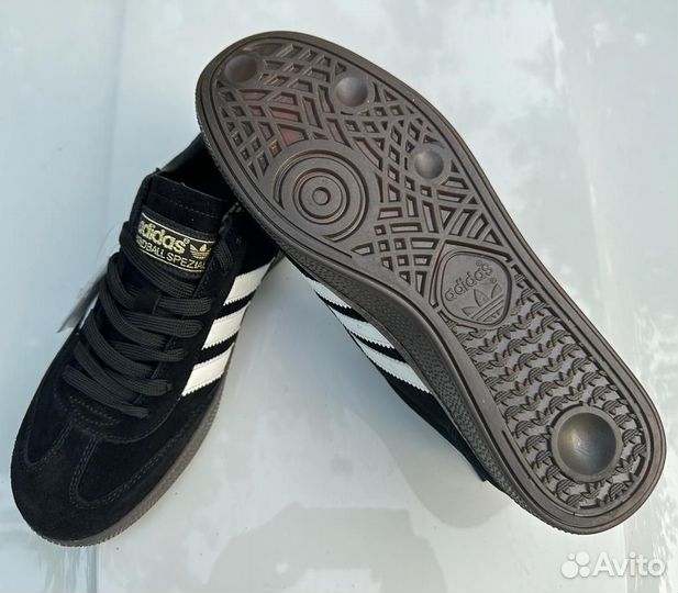 Кроссовки adidas