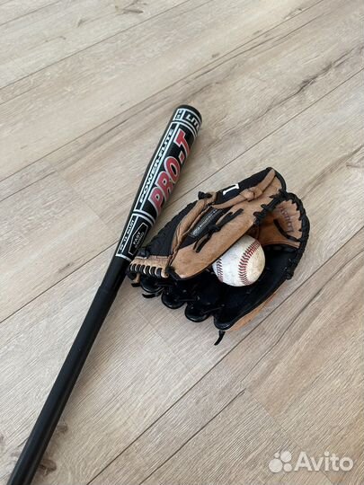Бейсбольная перчатка ловушка,мяч и бита