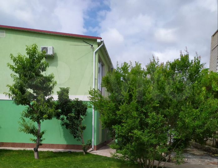 Комната 30 м² в 2-к., 1/2 эт.