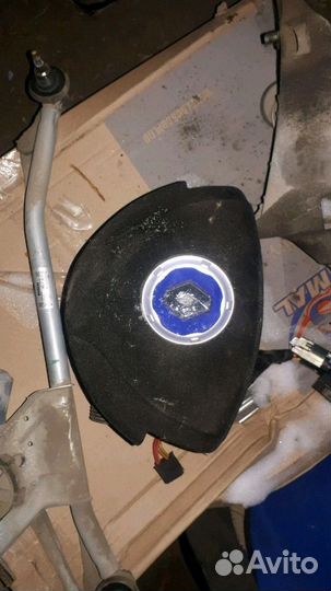 Подушка в руль рено Логан 2011г