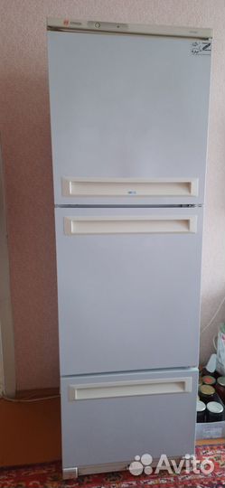 Холодильник трехкамерный бу